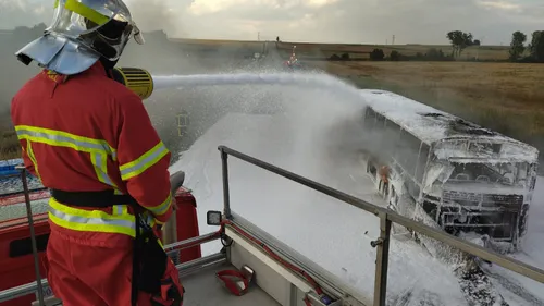 Oise : un bus scolaire s’embrase avec 50 lycéens à bord